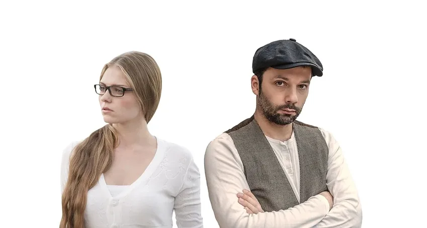Egymástól eltávolodó pár válási krízisben